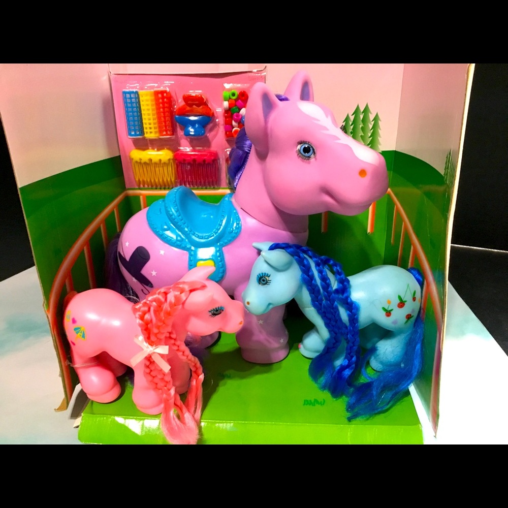PRETTY PONY FAMILY 90s w/Accessories Giant Size - Picture 3 of 15